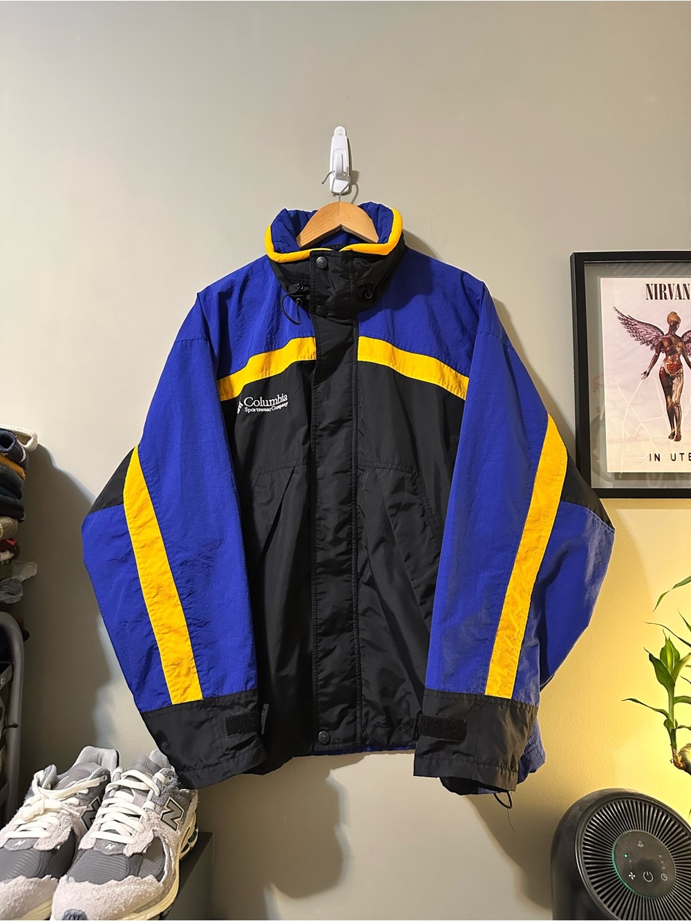 Vintage Columbia Sport Blue, Yellow & Black Men's Ski Jacket
